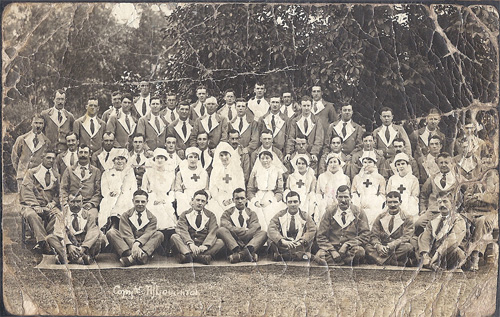 Soldiers and nurses during the Great War